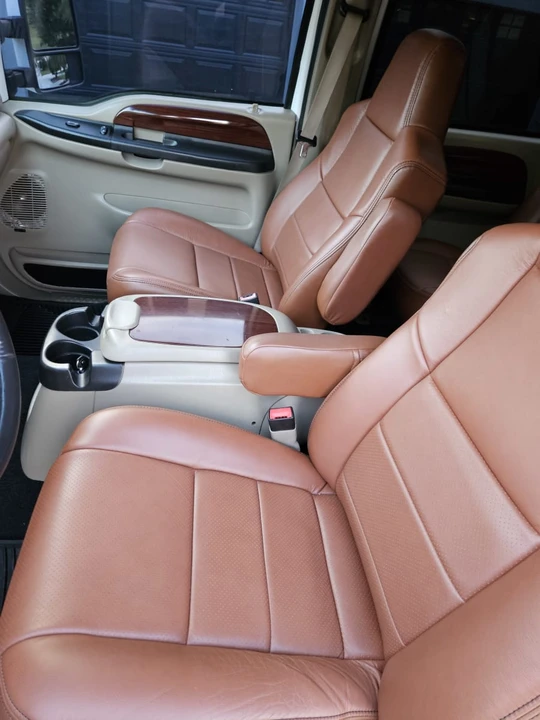 2005 Ford Excursion - Image 8 of 14