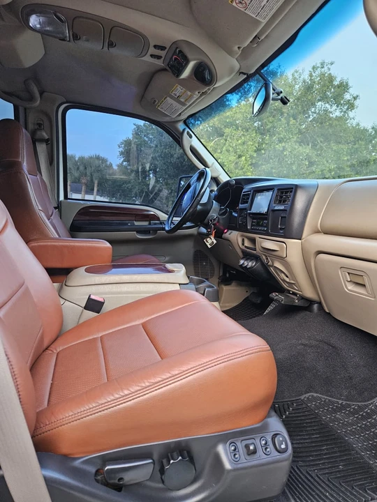 2005 Ford Excursion - Image 10 of 14