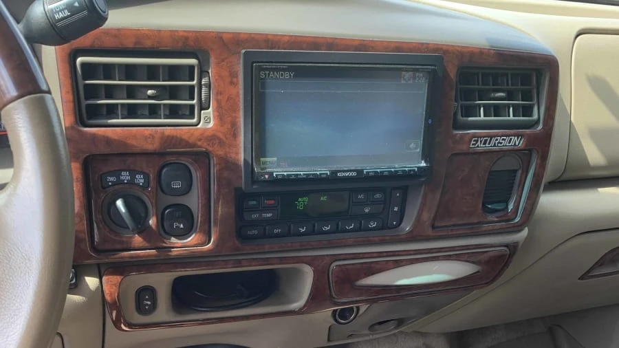 2005 Ford Excursion - Image 9 of 9