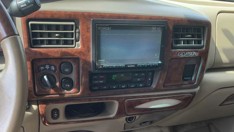 2005 Ford Excursion - Image 6 of 11