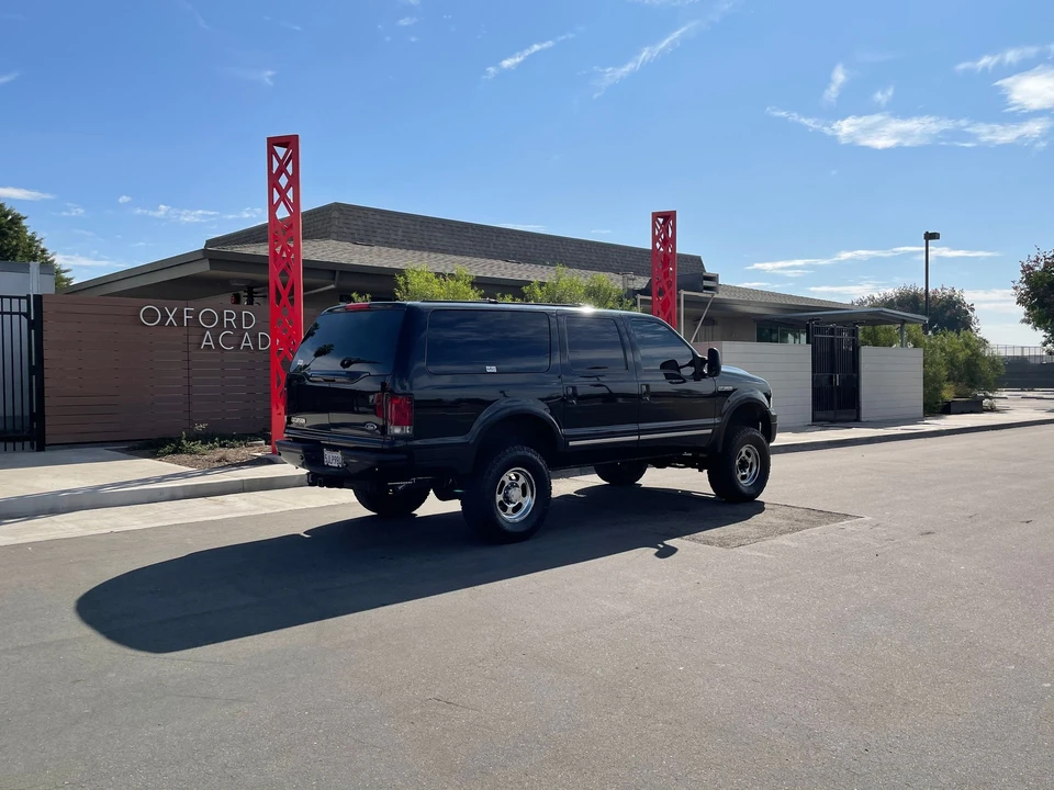 2005 Ford Excursion - Image 5 of 20