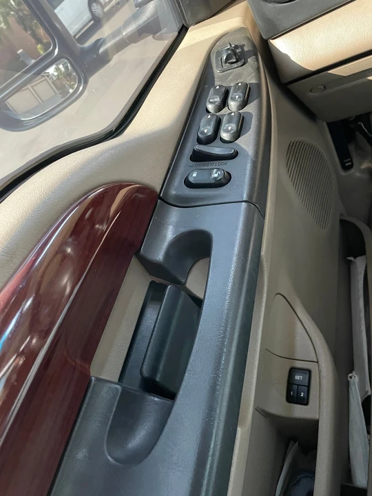 2005 Ford Excursion - Image 12 of 20