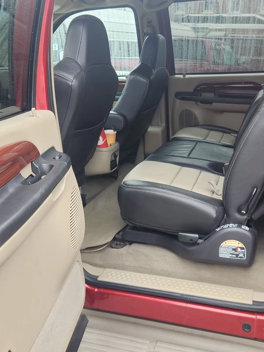2005 Ford Excursion - Image 8 of 14