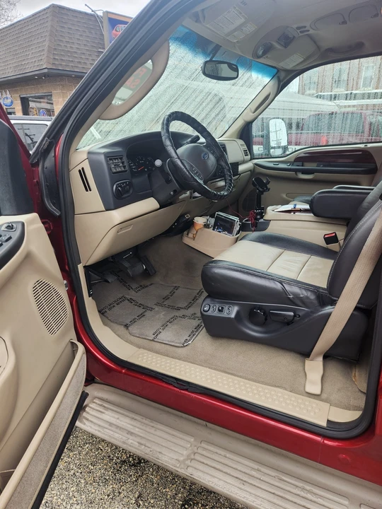2005 Ford Excursion - Image 7 of 14