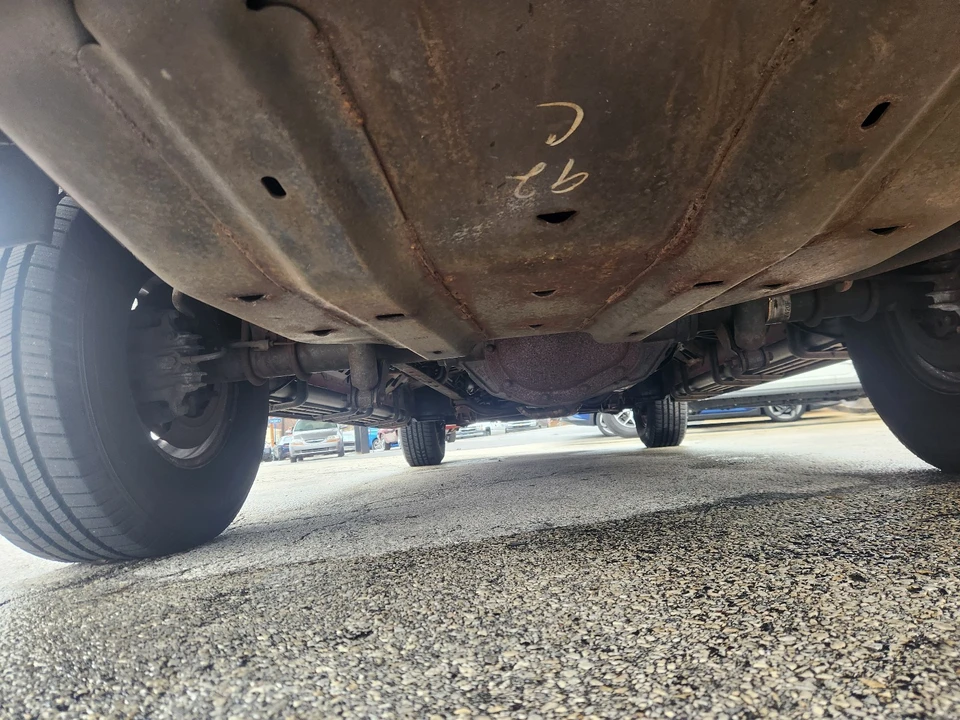 2005 Ford Excursion - Image 12 of 14