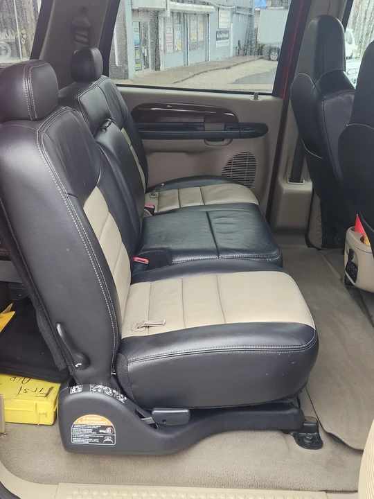 2005 Ford Excursion - Image 11 of 14