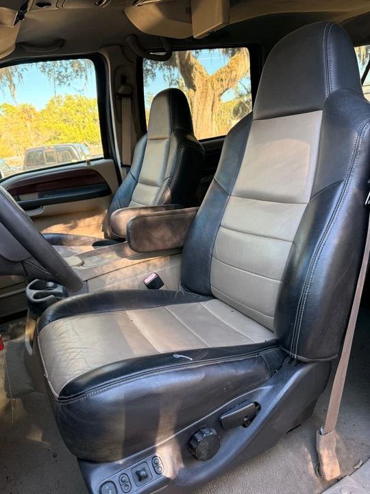 2005 Ford Excursion - Image 15 of 21