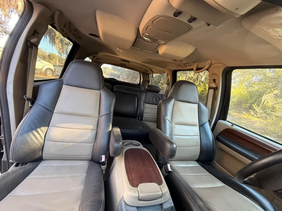 2005 Ford Excursion - Image 21 of 21