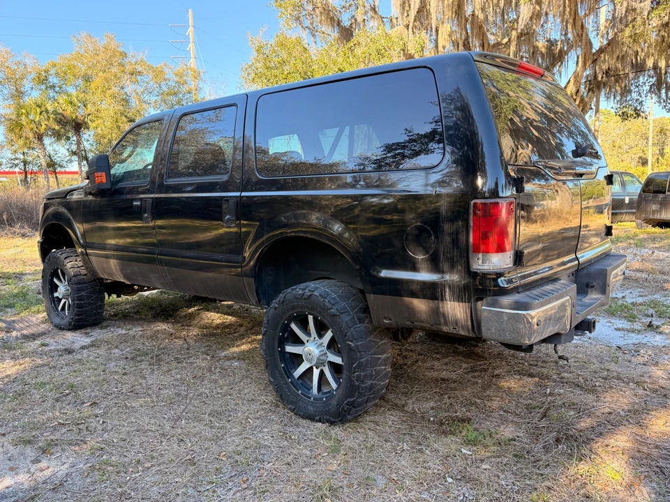 2005 Ford Excursion - Image 3 of 21