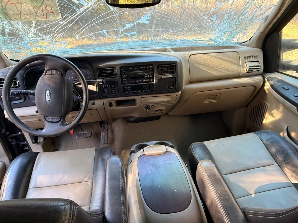 2005 Ford Excursion - Image 13 of 21