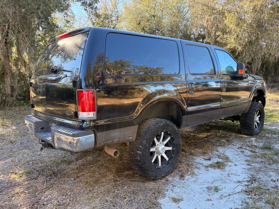 2005 Ford Excursion - Image 5 of 21