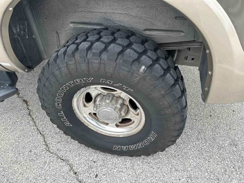 2005 Ford Excursion - Image 17 of 21