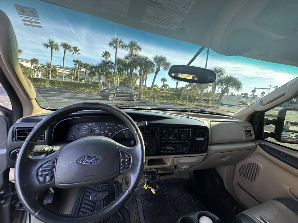 2005 Ford Excursion - Image 20 of 21