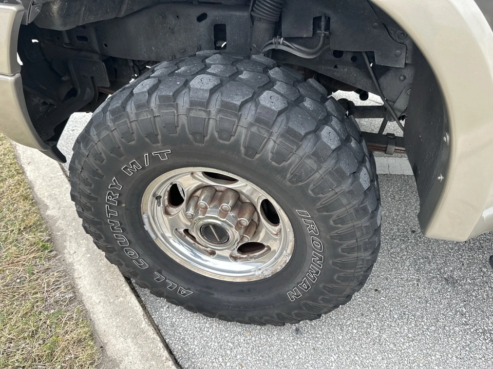 2005 Ford Excursion - Image 16 of 21