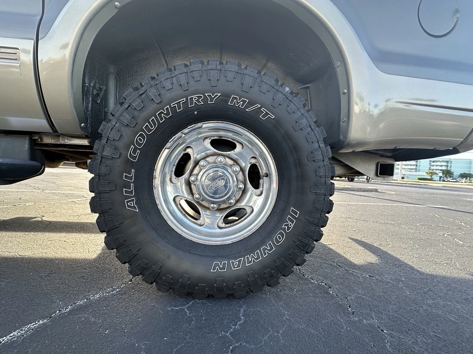 2005 Ford Excursion - Image 9 of 21