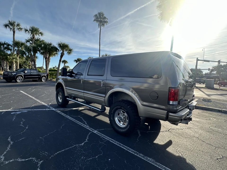 2005 Ford Excursion - Image 5 of 21