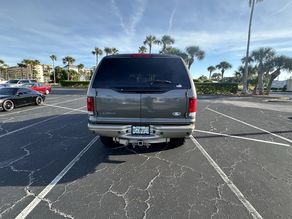 2005 Ford Excursion - Image 4 of 21