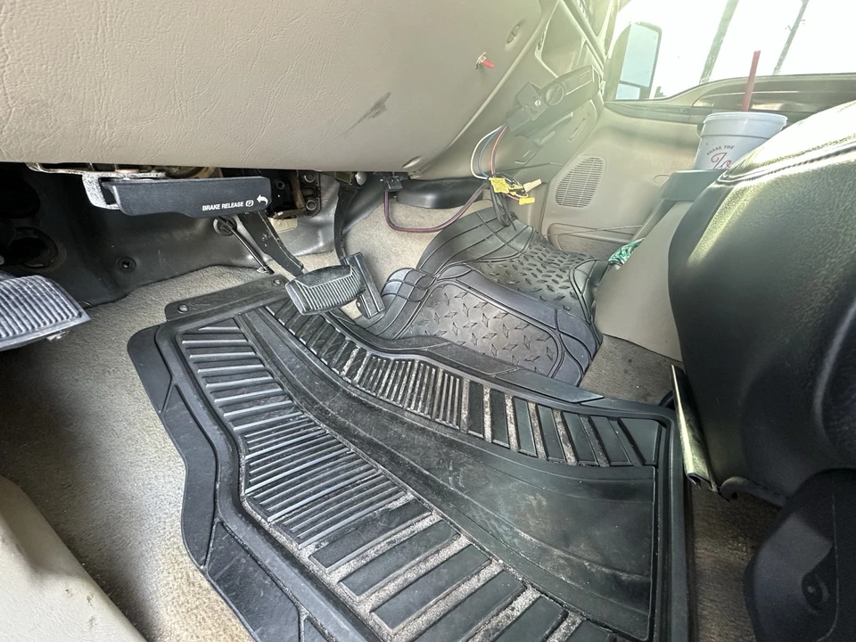2005 Ford Excursion - Image 21 of 21