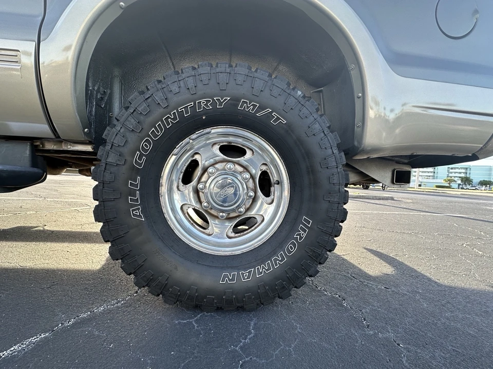 2005 Ford Excursion - Image 9 of 21