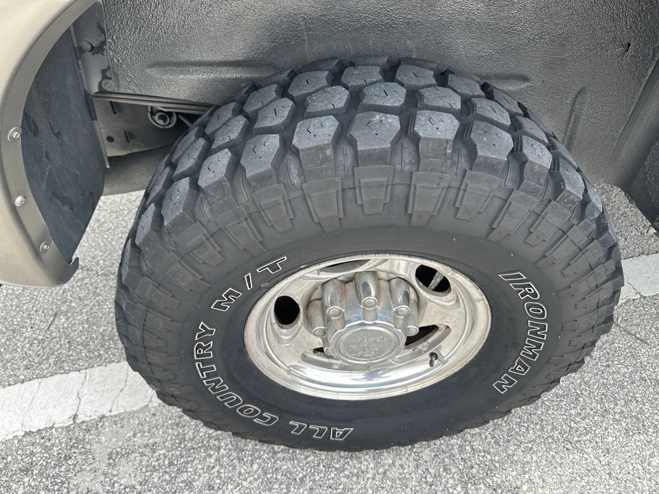 2005 Ford Excursion - Image 18 of 21