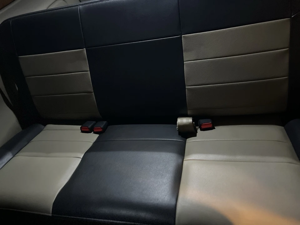 2005 Ford Excursion - Image 19 of 21