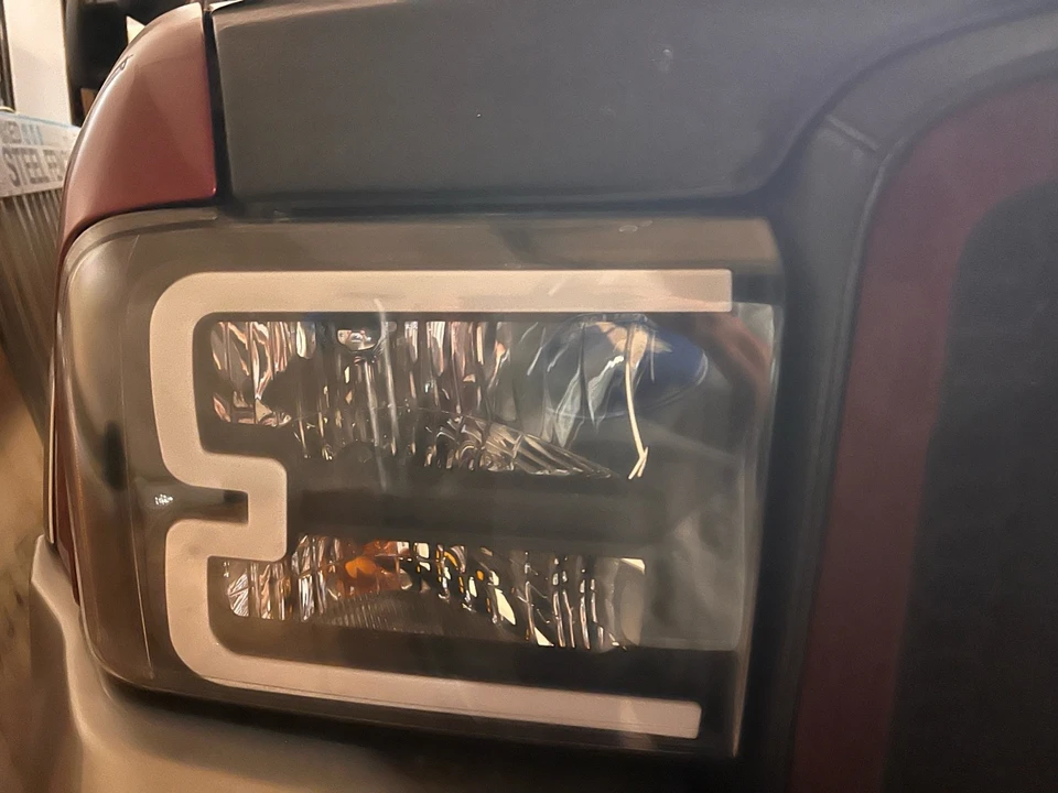 2005 Ford Excursion - Image 12 of 21