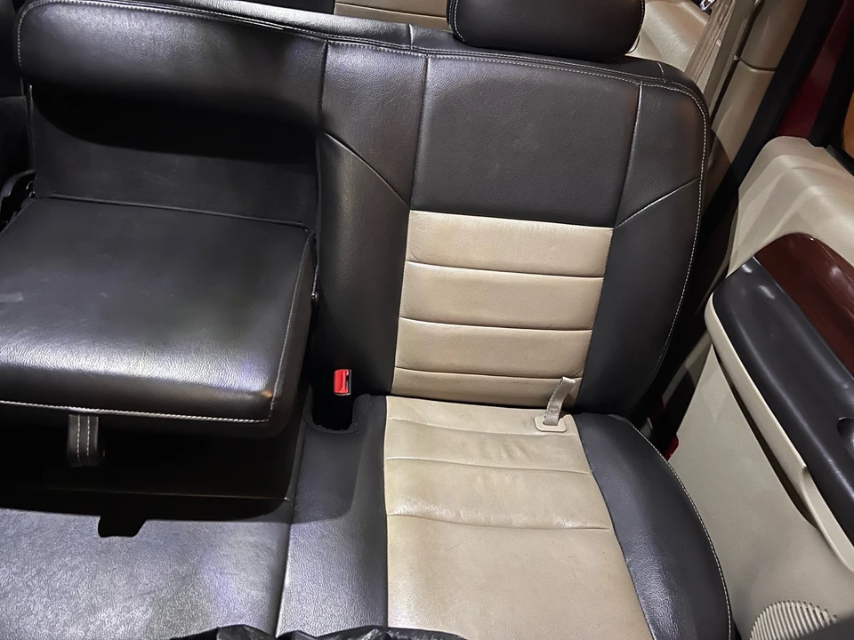 2005 Ford Excursion - Image 21 of 21