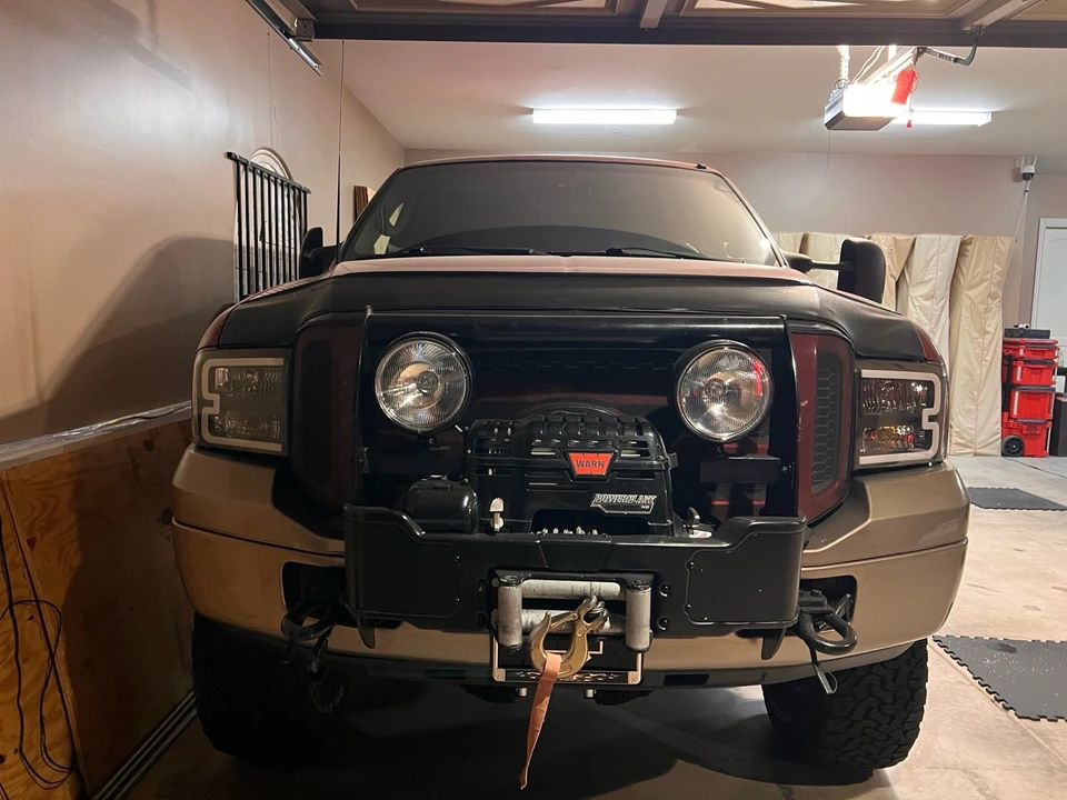 2005 Ford Excursion - Image 2 of 21