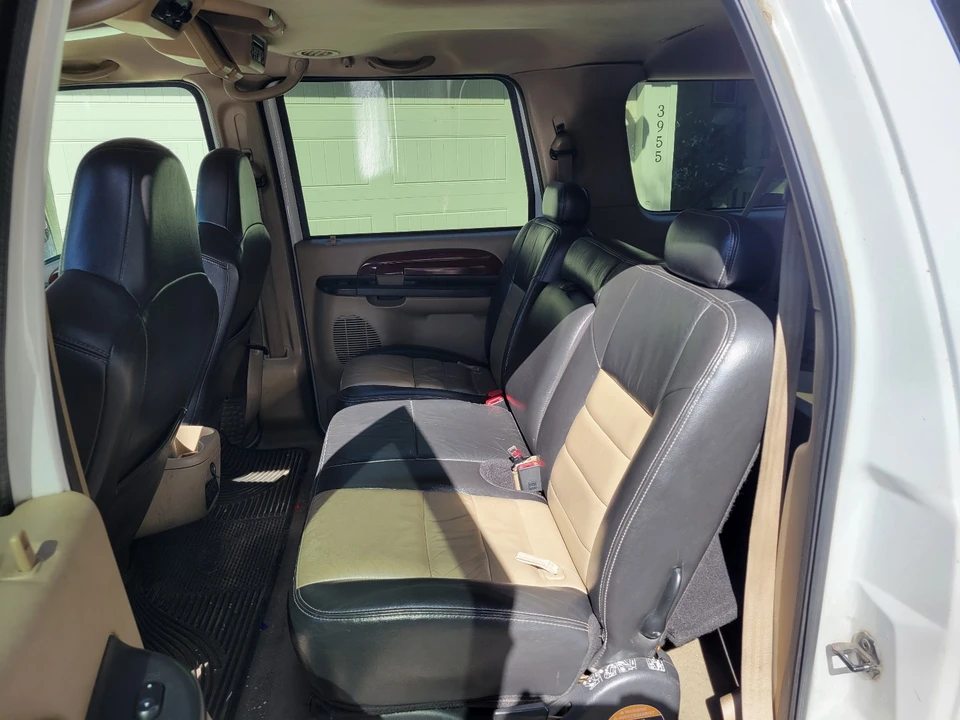 2005 Ford Excursion - Image 21 of 21
