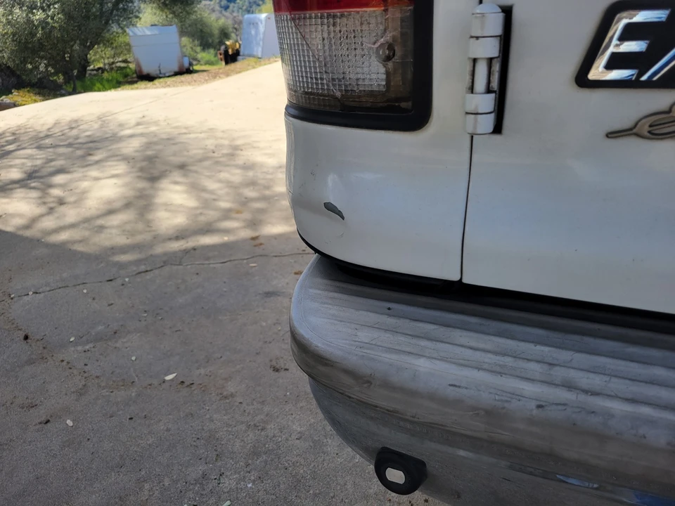 2005 Ford Excursion - Image 12 of 21