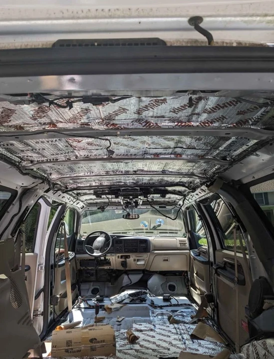 2005 Ford Excursion - Image 23 of 23