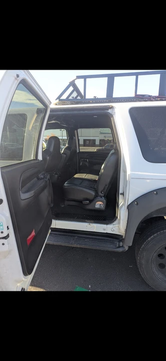 2005 Ford Excursion - Image 10 of 23