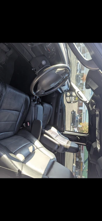 2005 Ford Excursion - Image 16 of 23