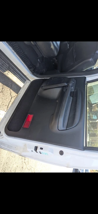 2005 Ford Excursion - Image 18 of 23