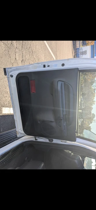 2005 Ford Excursion - Image 17 of 23