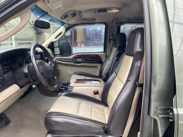 2005 Ford Excursion - Image 13 of 21