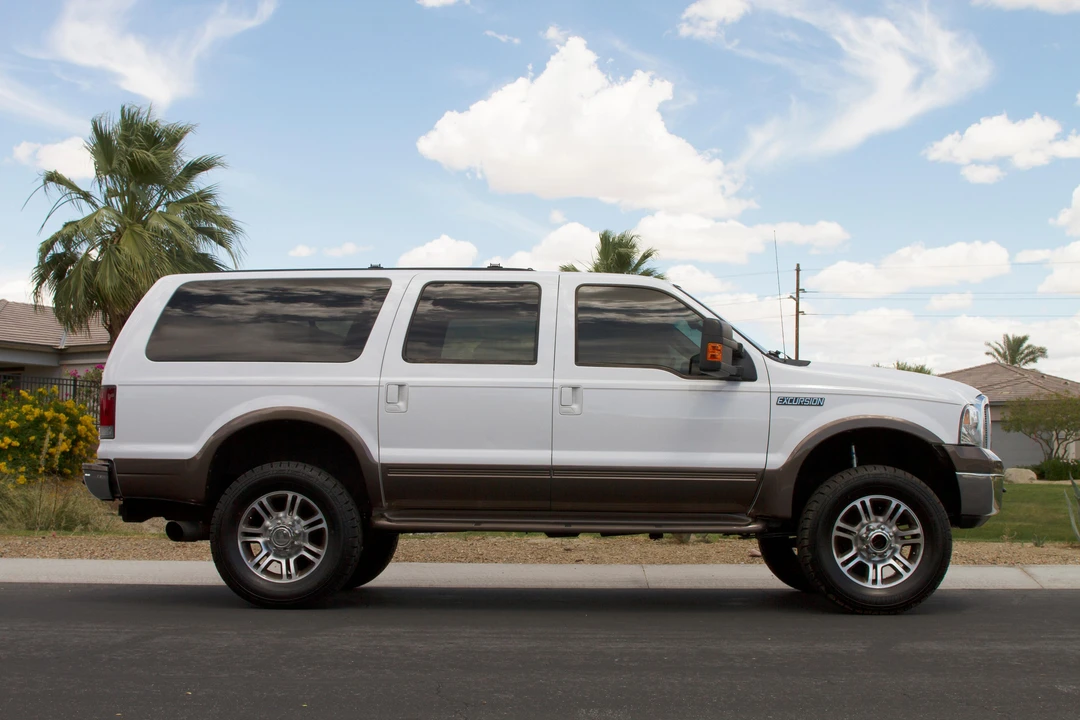 2005 Ford Excursion - Image 13 of 31