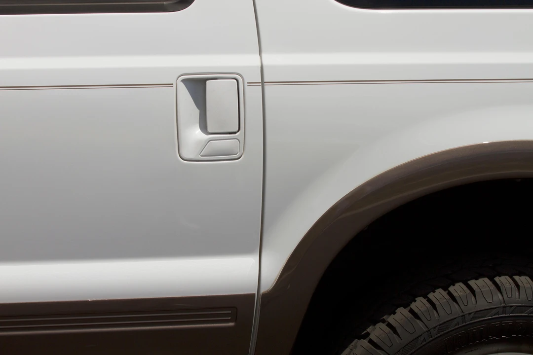 2005 Ford Excursion - Image 29 of 31