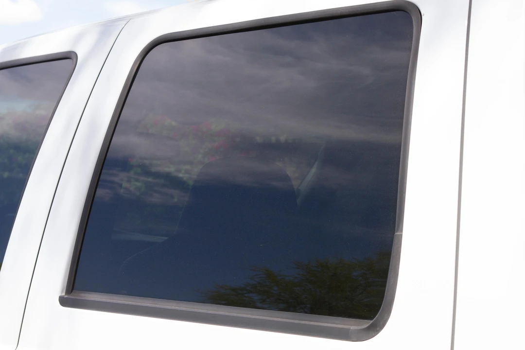 2005 Ford Excursion - Image 28 of 31