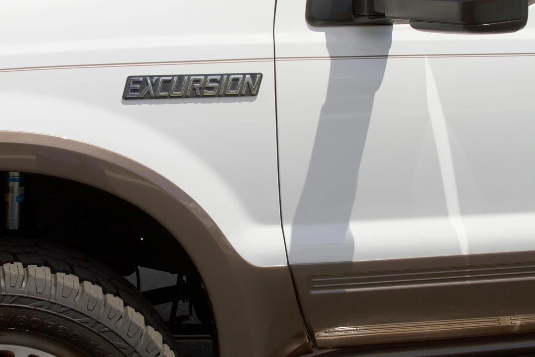 2005 Ford Excursion - Image 24 of 31