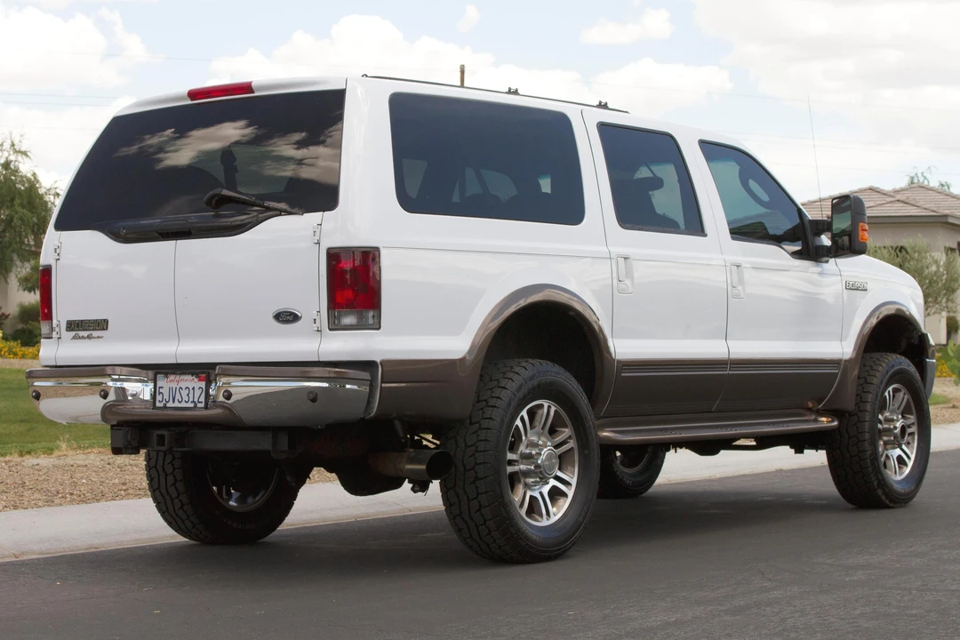 2005 Ford Excursion - Image 4 of 31