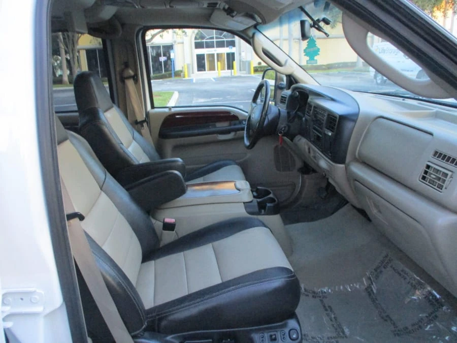 2005 Ford Excursion - Image 4 of 6