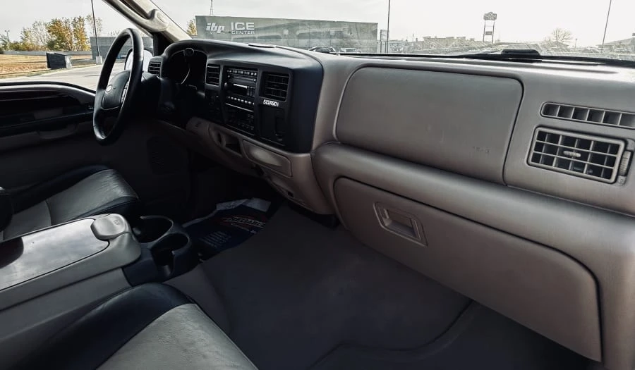 2005 Ford Excursion - Image 19 of 31