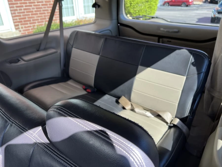 2005 Ford Excursion - Image 5 of 10