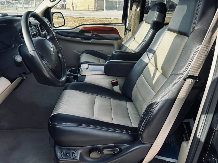 2005 Ford Excursion - Image 20 of 31