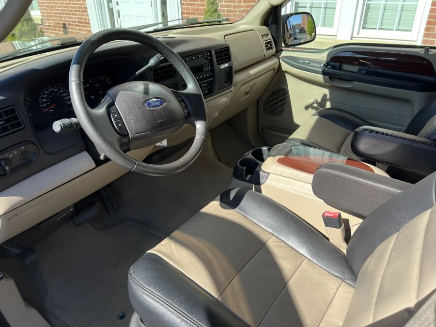2005 Ford Excursion - Image 4 of 10