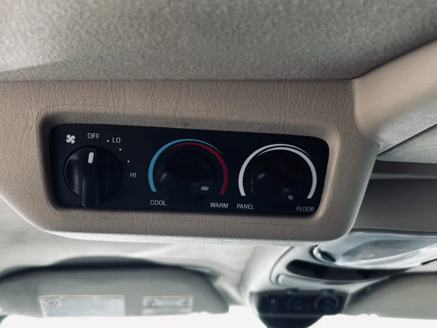 2005 Ford Excursion - Image 26 of 31