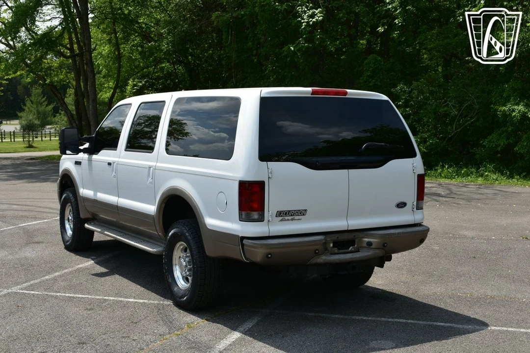 2005 Ford Excursion - Image 10 of 12