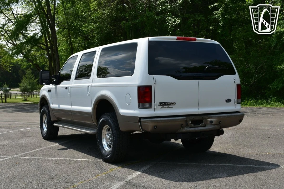 2005 Ford Excursion - Image 11 of 12