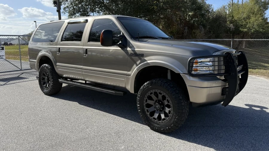 2005 Ford Excursion - Image 9 of 26